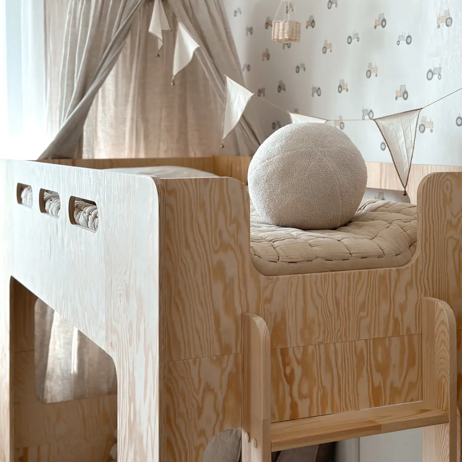 Łóżko piętrowe pojedyncze dla dziecka z antresolą MIMI A Montessori Drewniane